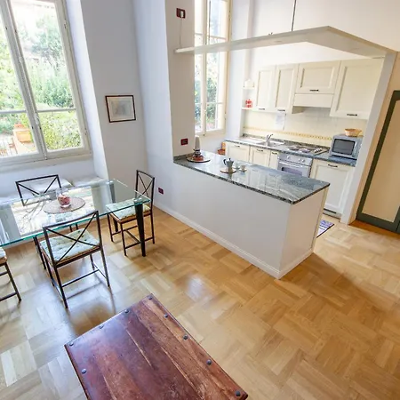 Colonna Apartament